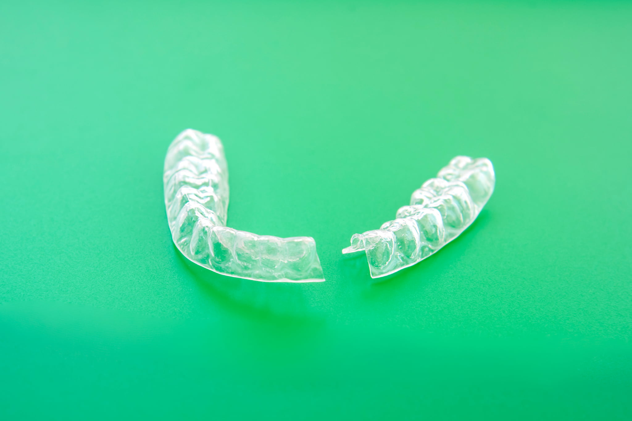 割れたマウスピース